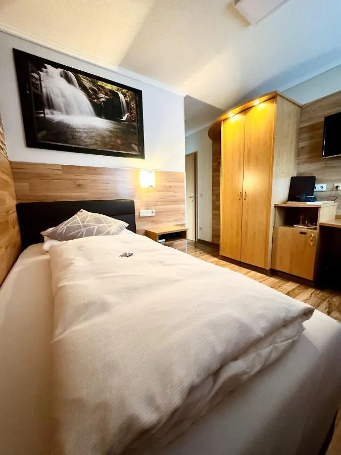 Hotel Harbauer Schwarzenbruck 3*,